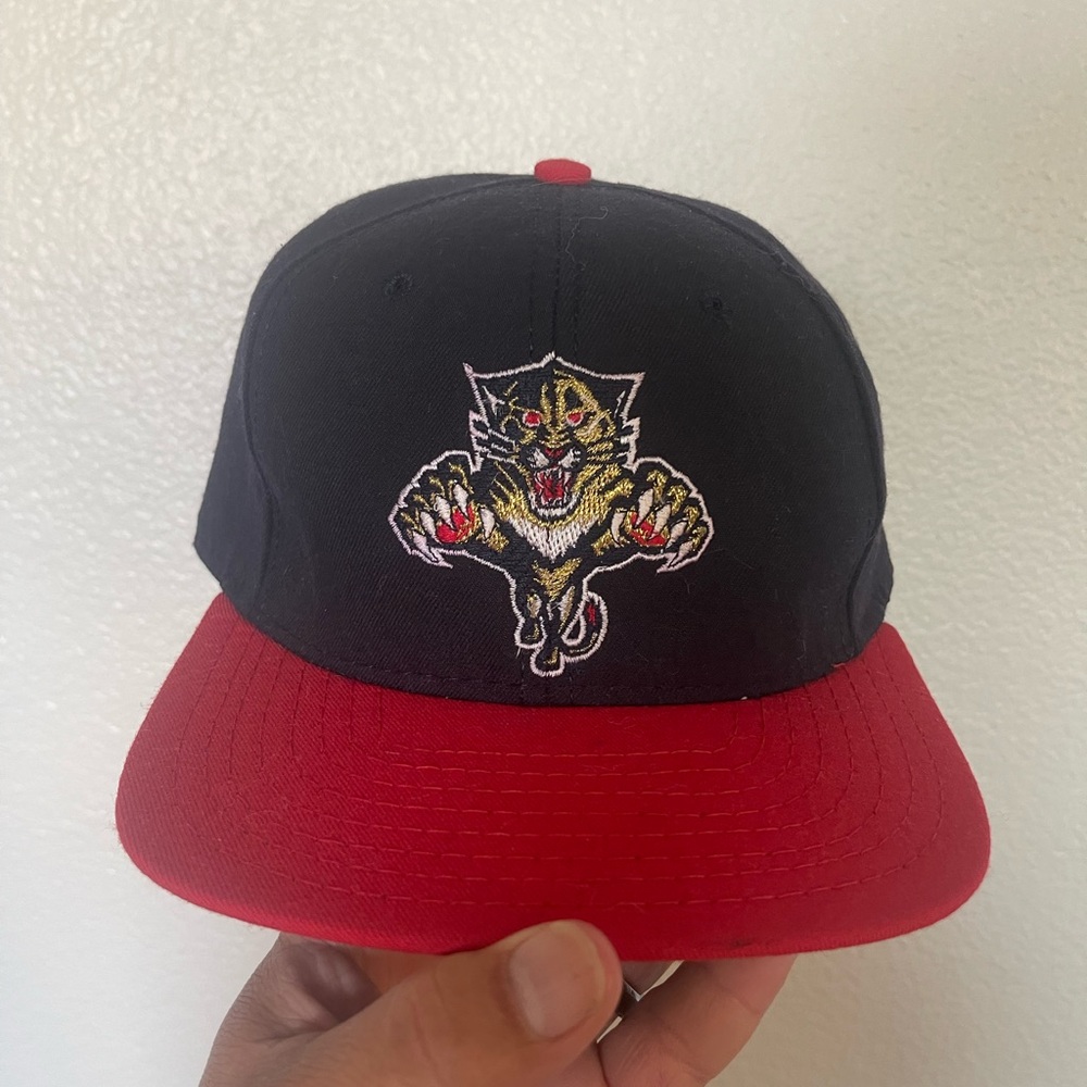 Vintage 90s Florida Panthers CCM Fitted Hat Size 7 1/8 2 Tone Green Underbrim